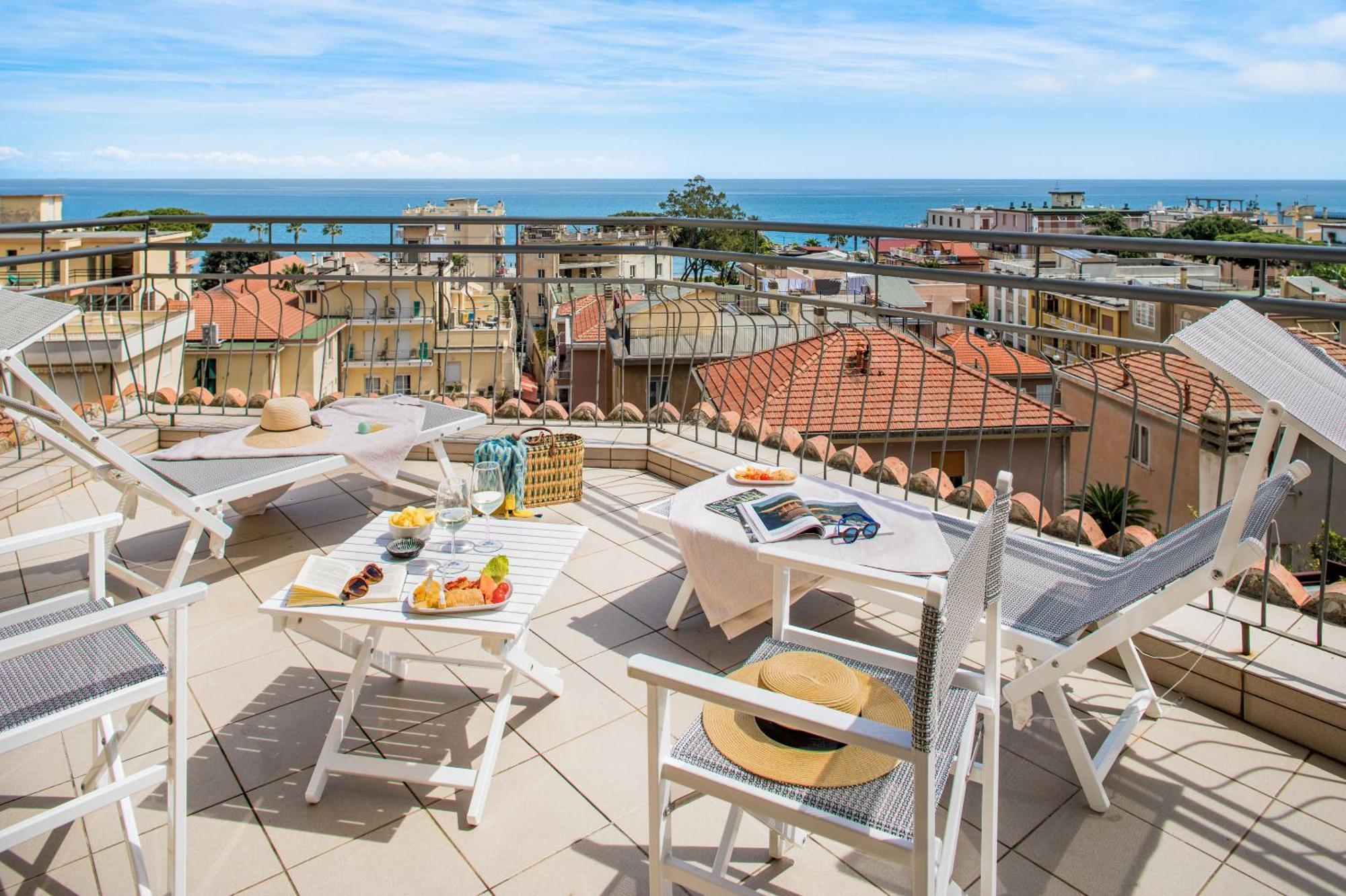 Hotel Tritone Laigueglia Dış mekan fotoğraf