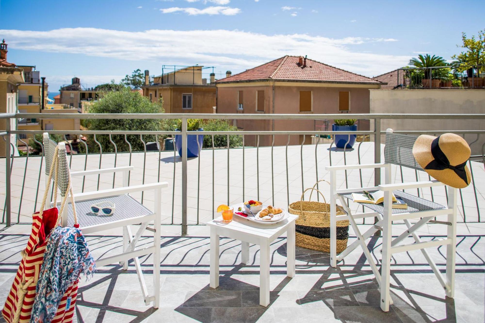 Hotel Tritone Laigueglia Dış mekan fotoğraf