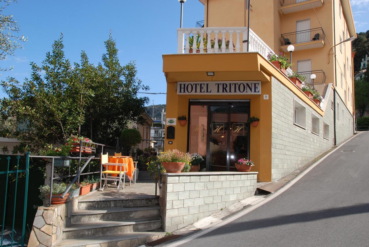 Hotel Tritone Laigueglia Dış mekan fotoğraf